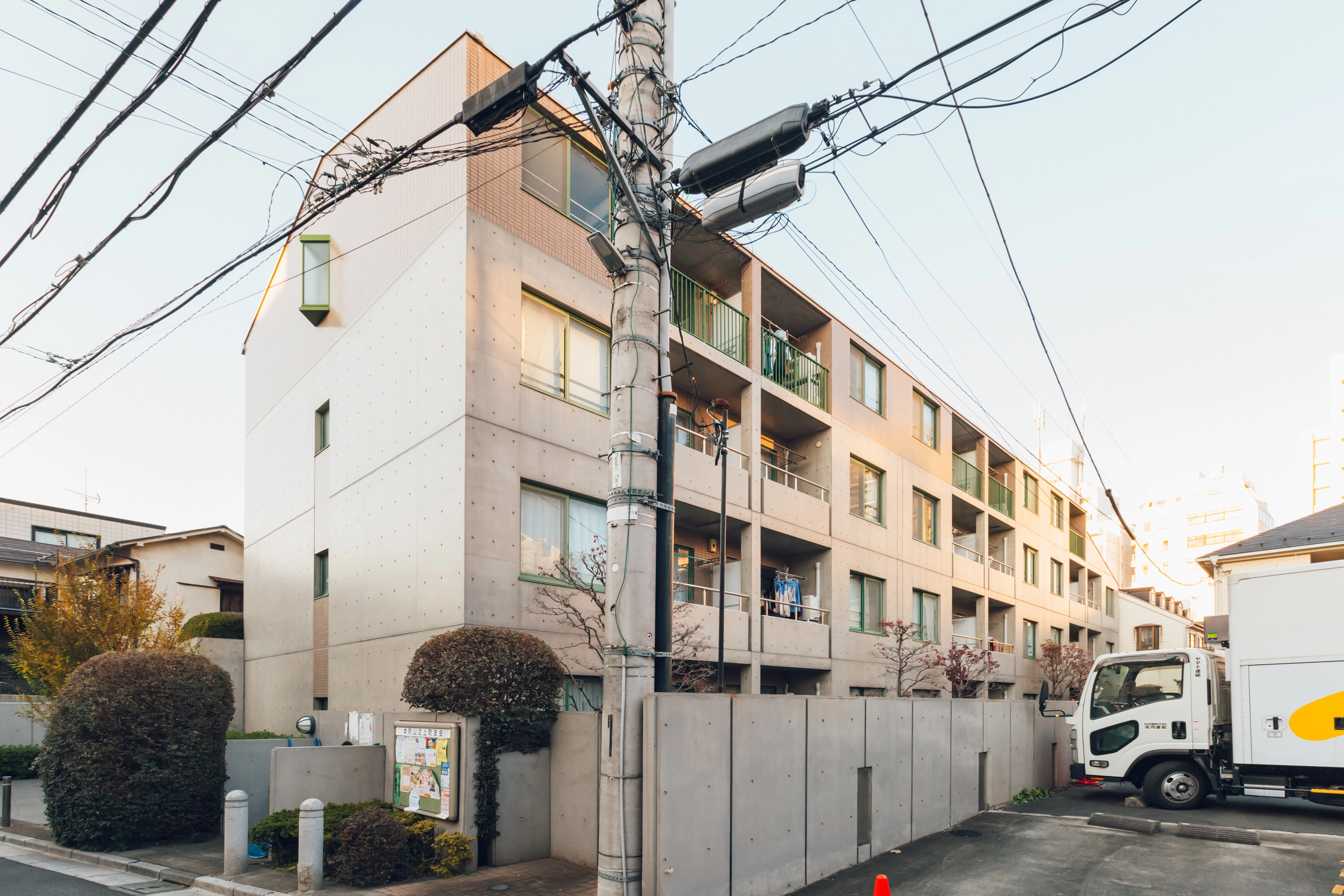 カトルパルテール初台の外観